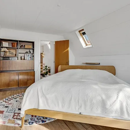 In With Wifi And 3 Bedrooms