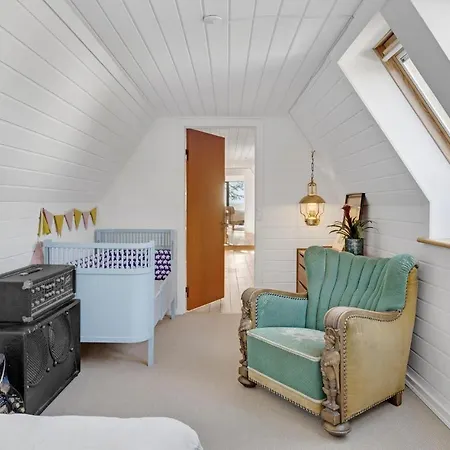 Vakantiehuis In With Wifi And 3 Bedrooms Greve